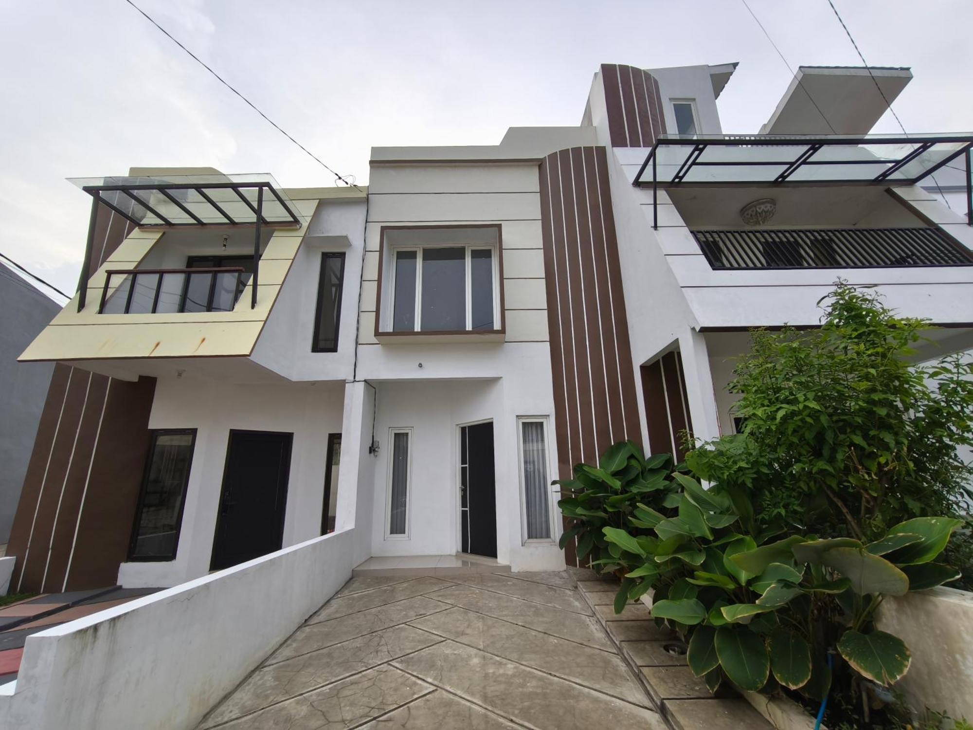 Villa Royal Arois Syariah Dekat Jatim Park 3 Tlekung Eksteriør bilde